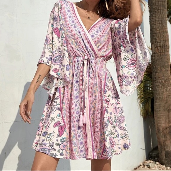 Boho floral print tie waist bell sleeve dress - Picture 4 of 6